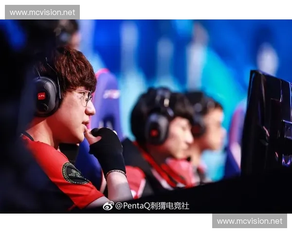 《深入探讨LOL日服联赛发展历程及其对电竞文化的影响》 《深入探讨LOL日服联赛发展历程及其对电竞文化的影响》